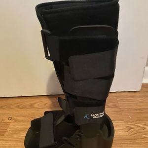 Great condition United surgical boot